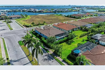 1814 5th St E, Palmetto, FL 34221 - Photo 69