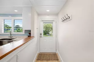 546 Spanish Dr S, Longboat Key, FL 34228 - Photo 5