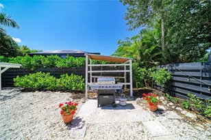 2250 Hillview St, Sarasota, FL 34239 - Photo 53
