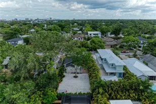 2250 Hillview St, Sarasota, FL 34239 - Photo 9