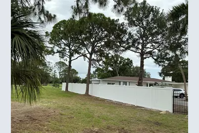502 Magellan Drive, Sarasota, FL 34243 - Photo 5