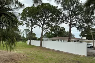 502 Magellan Dr, Sarasota, FL 34243 - Photo 5