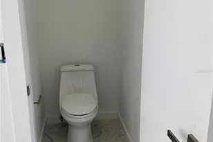 502 Magellan Dr, Sarasota, FL 34243 - Photo 23