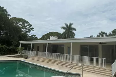 502 Magellan Drive, Sarasota, FL 34243 - Photo 9