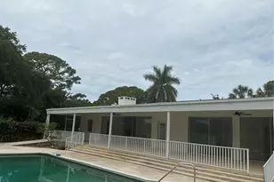 502 Magellan Dr, Sarasota, FL 34243 - Photo 9
