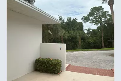 502 Magellan Drive, Sarasota, FL 34243 - Photo 7