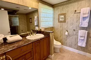 376 W Royal Flamingo Dr, Sarasota, FL 34236 - Photo 23