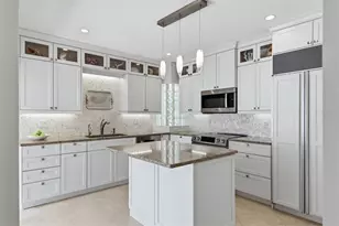 200 Cocoanut Ave, Sarasota, FL 34236 - Photo 13