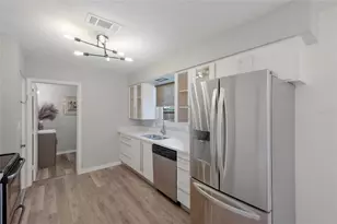 2654 Grand Cayman St, Sarasota, FL 34231 - Photo 13