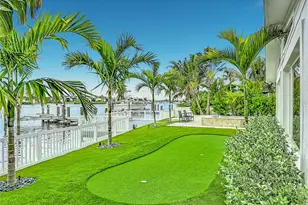 605 Key Royale Dr, Holmes Beach, FL 34217 - Photo 13