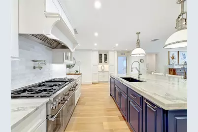 605 Key Royale Drive, Holmes Beach, FL 34217 - Photo 55