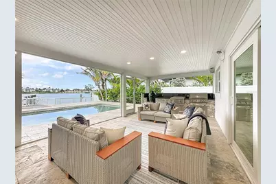 605 Key Royale Drive, Holmes Beach, FL 34217 - Photo 91