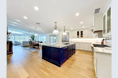 605 Key Royale Drive, Holmes Beach, FL 34217 - Photo 49