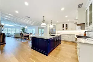 605 Key Royale Dr, Holmes Beach, FL 34217 - Photo 49