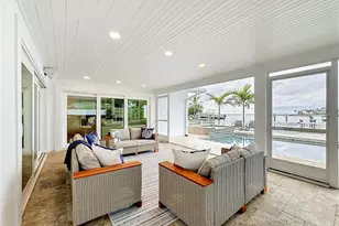 605 Key Royale Dr, Holmes Beach, FL 34217 - Photo 31