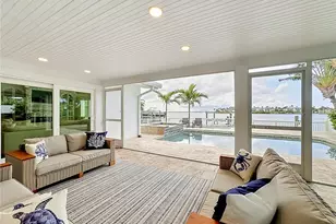 605 Key Royale Dr, Holmes Beach, FL 34217 - Photo 33
