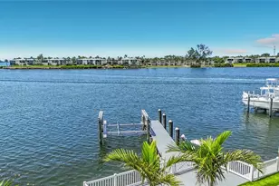605 Key Royale Dr, Holmes Beach, FL 34217 - Photo 25