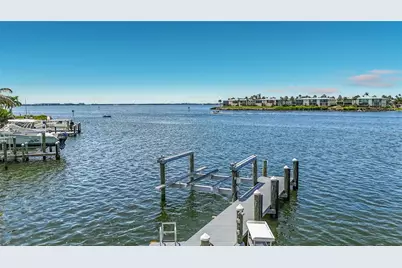 605 Key Royale Drive, Holmes Beach, FL 34217 - Photo 25
