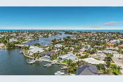 605 Key Royale Drive, Holmes Beach, FL 34217 - Photo 89