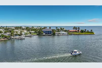 605 Key Royale Drive, Holmes Beach, FL 34217 - Photo 85