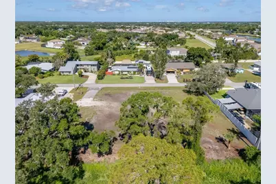 1941 E Leewynn Drive, Sarasota, FL 34240 - Photo 5