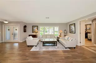 157 Lookout Point Dr, Osprey, FL 34229 - Photo 5