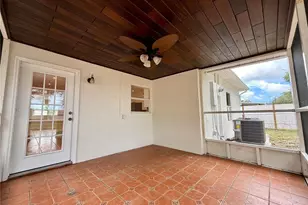 224 W Cornelius Cir, Sarasota, FL 34232 - Photo 31