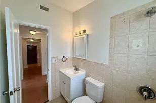 224 W Cornelius Cir, Sarasota, FL 34232 - Photo 21