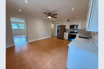 224 W Cornelius Circle, Sarasota, FL 34232 - Photo 9