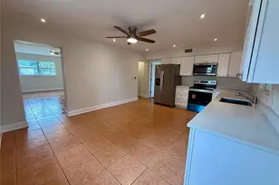 224 W Cornelius Cir, Sarasota, FL 34232 - Photo 9