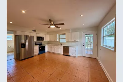 224 W Cornelius Circle, Sarasota, FL 34232 - Photo 7