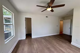 224 W Cornelius Cir, Sarasota, FL 34232 - Photo 13