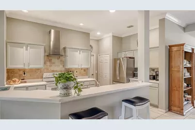 315 Londonderry Drive, Sarasota, FL 34240 - Photo 15
