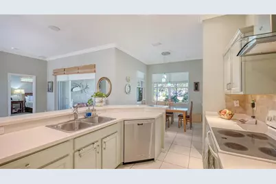 315 Londonderry Drive, Sarasota, FL 34240 - Photo 13