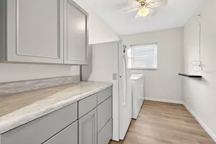 1612 Bentwood Dr, Sun City Center, FL 33573 - Photo 17