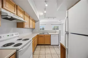 1195 Villagio Cir, Sarasota, FL 34237 - Photo 15