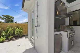 2531 Wisteria St, Sarasota, FL 34239 - Photo 47
