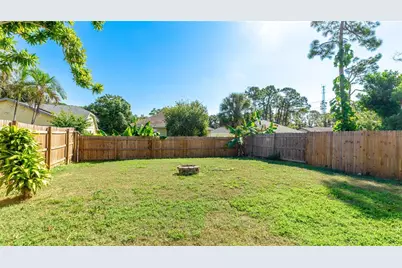 4537 S Lockwood Ridge Road, Sarasota, FL 34231 - Photo 21