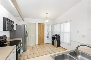4537 S Lockwood Ridge Rd, Sarasota, FL 34231 - Photo 9