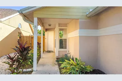 4537 S Lockwood Ridge Road, Sarasota, FL 34231 - Photo 3