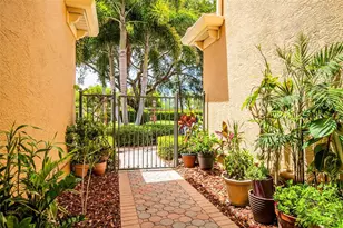 3663 Square W Ln, Sarasota, FL 34238 - Photo 3