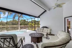 374 Londonderry Dr, Sarasota, FL 34240 - Photo 23