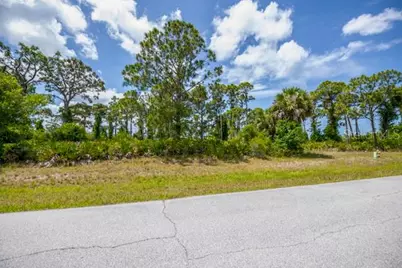 105 Glades Drive, Rotonda West, FL 33947 - Photo 9