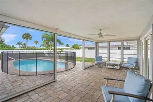 3405 S Lockwood Ridge Rd, Sarasota, FL 34239 - Photo 39
