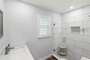 3405 S Lockwood Ridge Rd, Sarasota, FL 34239 - Photo 25