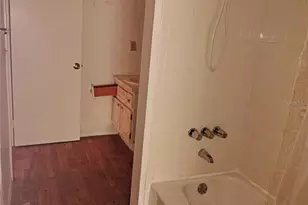 3737 Lake Bayshore Dr, Bradenton, FL 34205 - Photo 11