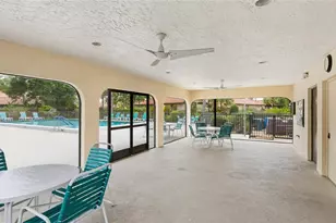 5590 Golf Pointe Dr, Sarasota, FL 34243 - Photo 41