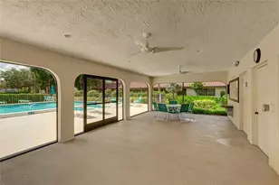 5590 Golf Pointe Dr, Sarasota, FL 34243 - Photo 43