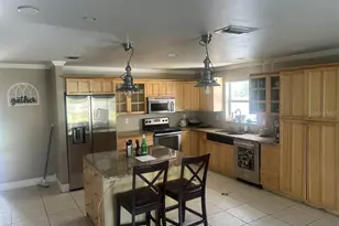 5610 Middle Ave, Sarasota, FL 34243 - Photo 9