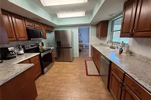 7402 13th Ave W, Bradenton, FL 34209 - Photo 3